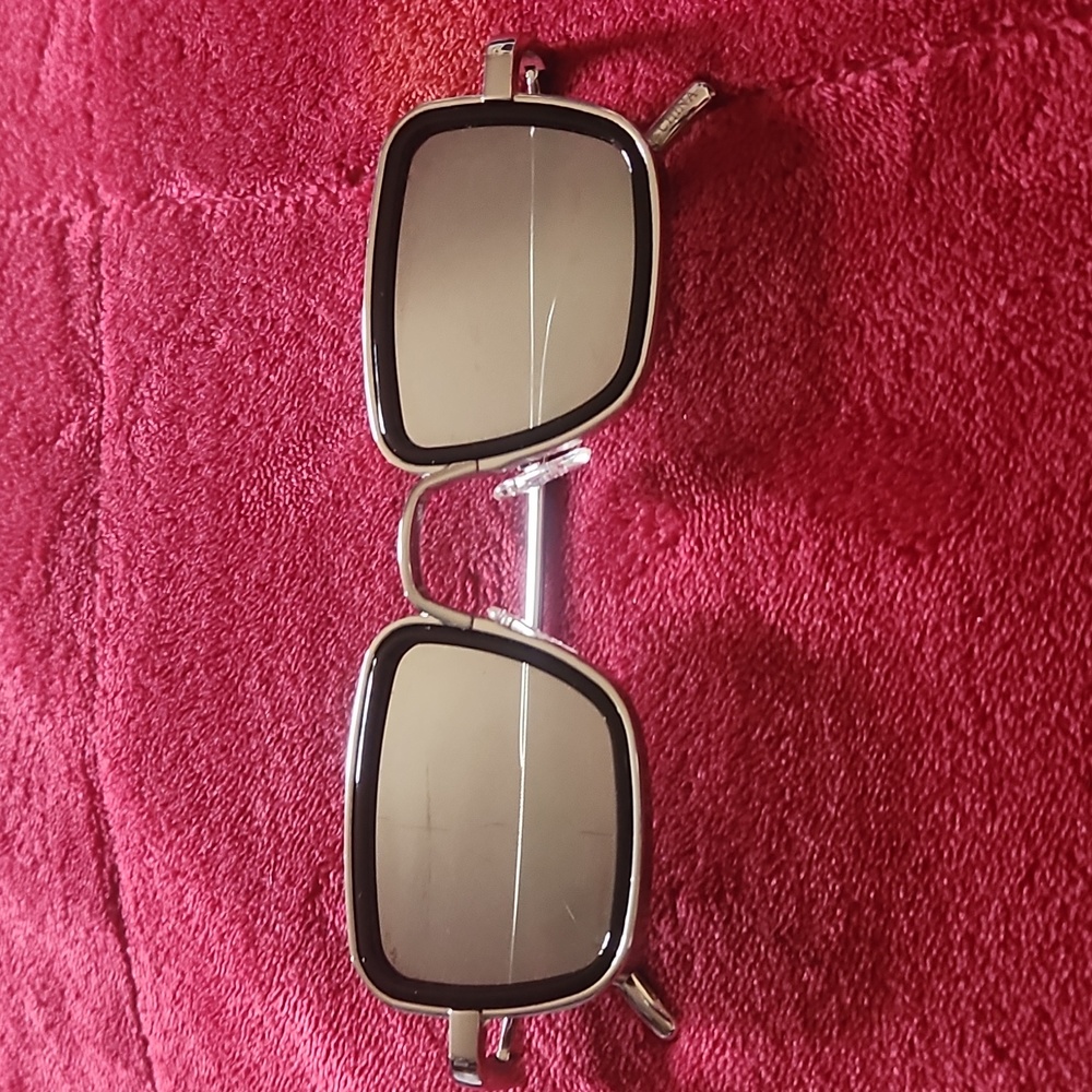 BILLYBOYRED Chrome Square Glasses☆4
